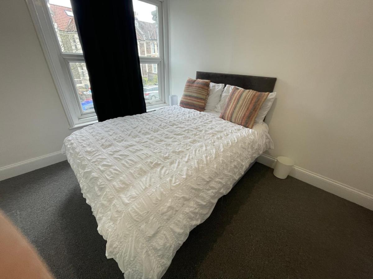 Lovely Room In Bristol 5 Extérieur photo